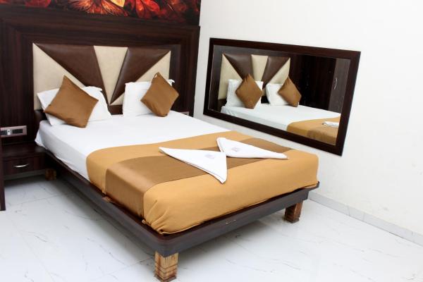 Hotel Aayan Lodging & Boarding, Reserva ahora  Kirnāpur 