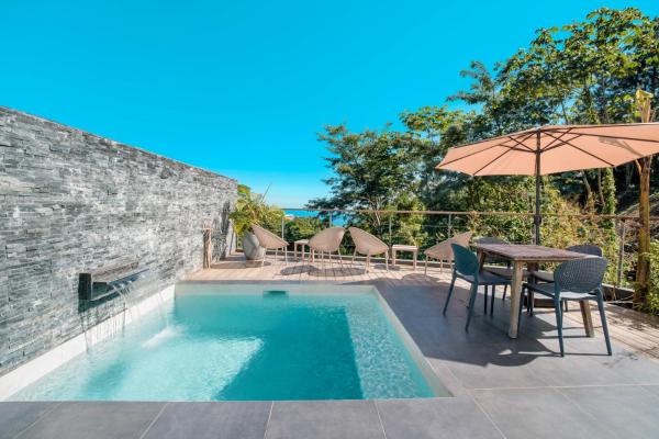 Peperu Lodge - bungalow piscine privée, Book  Hotels in Tahiti with a Pool, Swimming Pool