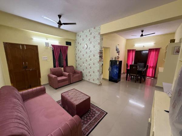 KesarHomes 2BHK FlatNo201 2FLR 2BR AC Lift Kukatpally, Réserver  Hôtels à Telangana avec parking, Parking