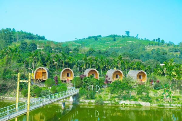 HDT Farm Stay Thanh Chuong, Prenota  Hotel con piscina a Nghe An, Piscina