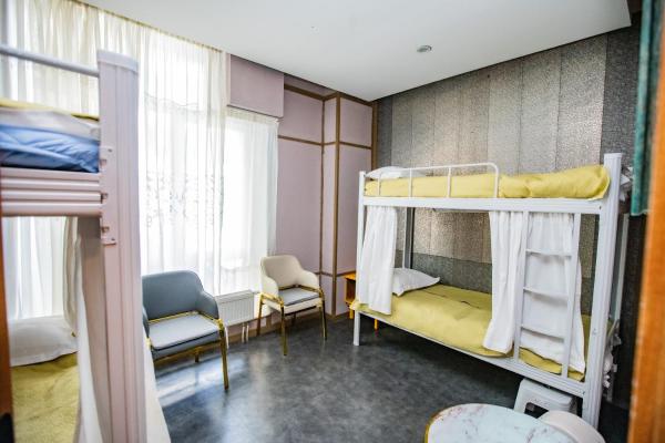 Elite Guest House in the heart of Downtown Ulaanbaatar, Prenota  Hotel a Ulan Bator con colazione, Colazione