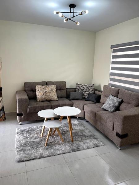 Hermosa casa entera cerca de la Presa del Rejón, Buchen Sie  Hotels in Chihuahua mit Parkplatz, Parkplätze