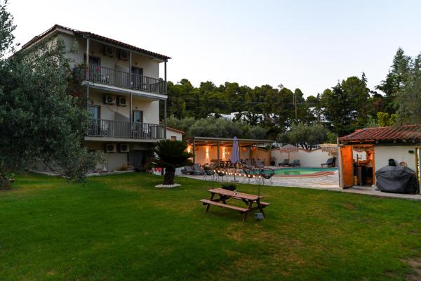 Aggelos Grand, Prenota Appartamento Hotel a Sporadi con piscina, Piscina