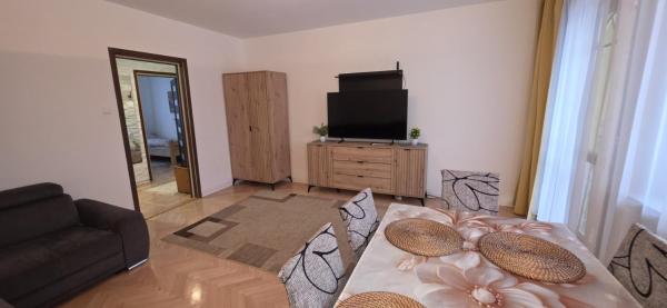 Apartament 3 pokoje 8-go maja, Buchen Sie  Starachowice 