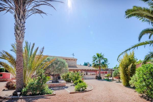 Villa Refugio Spacious Finca Pool BBQ Office, Buchen Sie  Llucmajor Mallorca