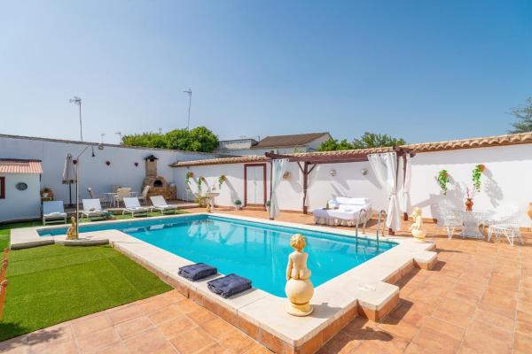 Casa Rural Villa Mellizos, Buchen Sie  Hotels in Penaflor mit Parkplatz, Parkplätze