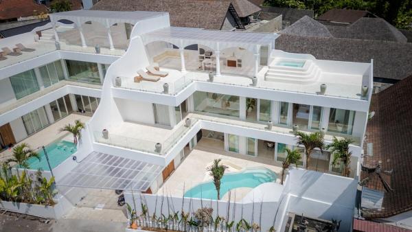 Casa Auma: Stunning 4 Bedroom Villa in Canggu   - A Luxury Private Villa By Balinest Villas