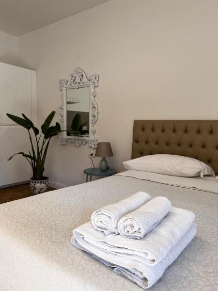 Le tre orchidee Apartments, Book Apartment Hotels in Florence with Parking, Parking
