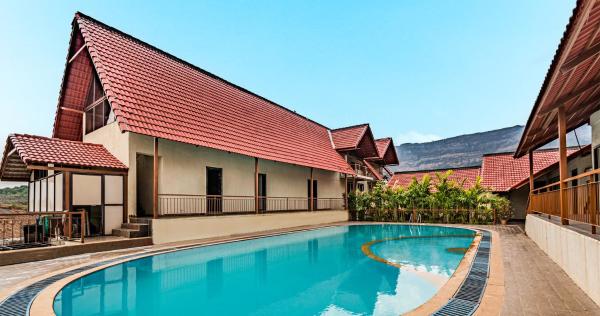 Break the Routine, Malshej, Réserver  Hôtels à Maharashtra avec piscine, Piscine