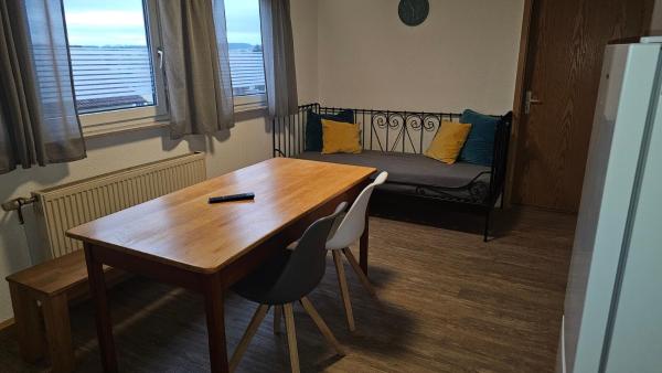 Komfortable Monteurwohnung auf Zeit, Réserver  Oehringen 