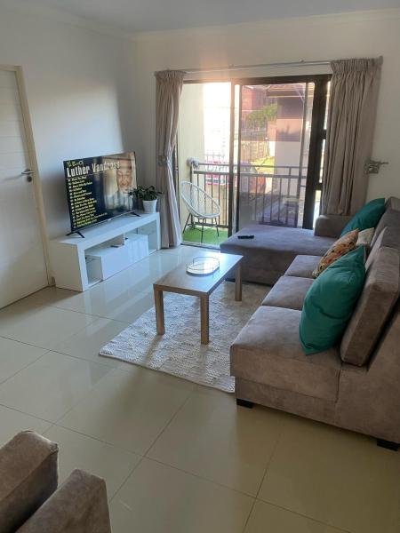 Meta Stays, Book  Bluff Durban, near Bluff Towers Shopping Centre