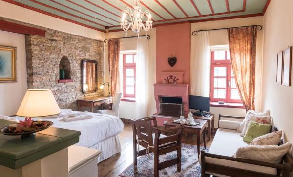 Cozy double room with fireplace, Prenota  Hotel SPA a Ioannina Regional Unit, SPA