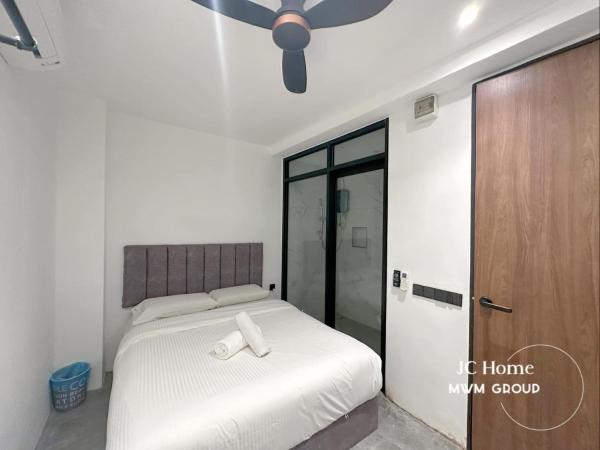 Room l 4min Walks to Pelangi Plaza, Prenota  Johor Bahru Johor