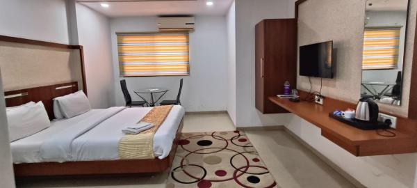Hotel Supreme, Buchen Sie  Hotels in Vapi mit Parkplatz, Parkplätze