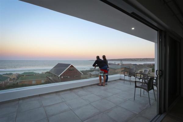 Kraaines Beach House, Buchen Sie  Boggomsbaai 
