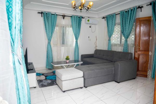 Sweet Inn Limbe, Book  Limbe 