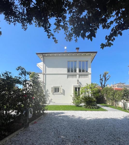 Villa Chiara class apartments, Buchen Sie  Hotels in Versilia mit Pool, Schwimmbad
