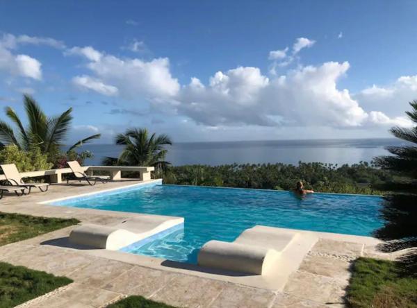 Villa with Stunning Ocean View, Buchen Sie  Hotels in Samana mit Parkplatz, Parkplätze