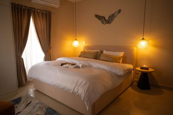 Just Move Premium 2BR Suite, Near ISB Intl AIRPT, Buchen Sie  Hotels in Islamabad mit Parkplatz, Parkplätze