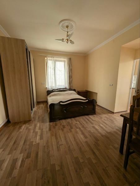 Rimas house Jervezh, Buchen Sie  Hotels in Jerewan mit Parkplatz, Parkplätze