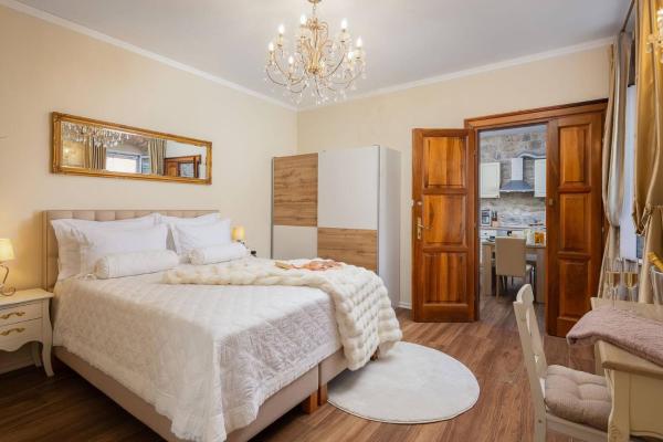 Luxury Rooms & Apartment - Riva & Sea View in Diocletian Palace Split, Buchen Sie Ferienwohnung Split Gespanschaft Split-Dalmatien, nahe Hafen von Split