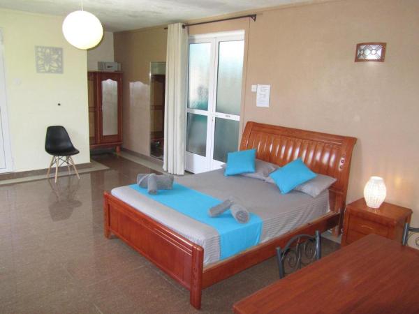 Lariad BNB, Prenota  Hotel a Mauritius Costa Ovest con piscina, Piscina