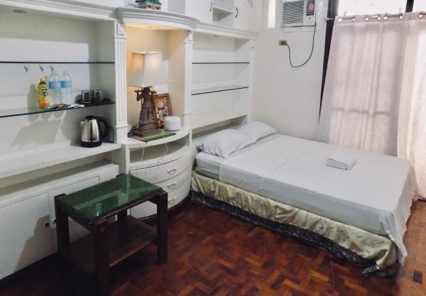 Phoy Guest House Manila, Prenota  Hotel a Luzon con parcheggio, Parcheggio
