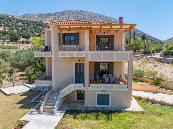 Villa Ourania near Myrtos, Book  Divarata Kefalonia
