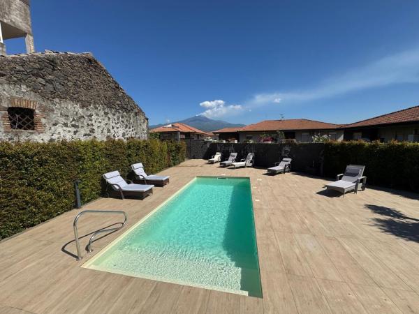 Villa Graziella, Buchen Sie  Hotels mit Pool in Sizilien, Schwimmbad