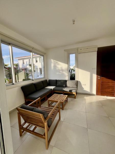 Luxury Villa Azure, Prenota  Hotel con piscina a Larnaka, Piscina