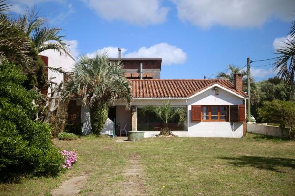Casa frente al mar, Prenota  Costa Azul Rocha