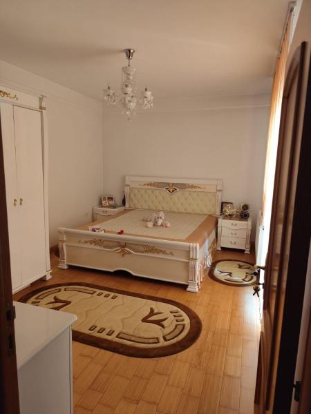 Vila Elena, Prenota  Hotel a Bucarest con parcheggio, Parcheggio