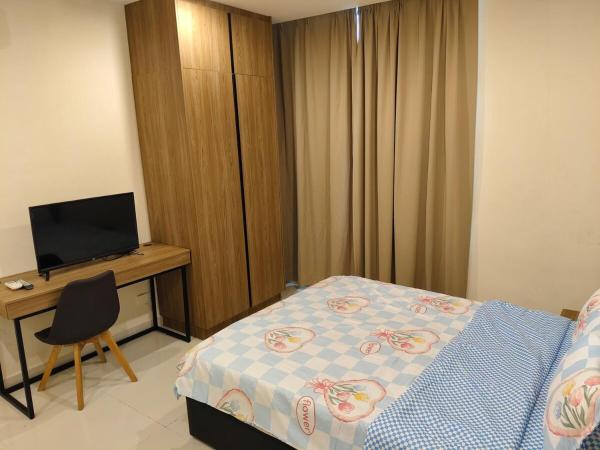 Deluxe Home IV Kozi Square, Prenota  Hotel con piscina a Borneo, Piscina