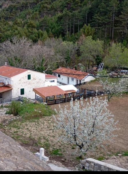 Kuća za odmor Mirakul, Buchen Sie  Hotels in Tugare mit Parkplatz, Parkplätze