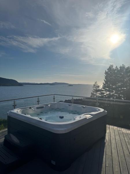 The Pulpit Rock Villa with sea view & jakuzzi, Reserva ahora  Strand Rogaland