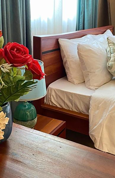 Sunny Shore B&B, Buchen Sie  Hotels in Daressalam mit Parkplatz, Parkplätze