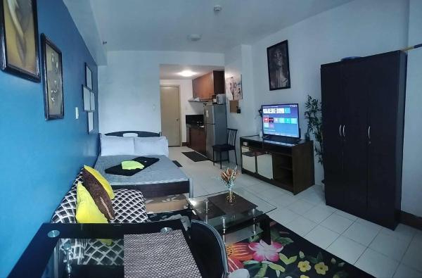 7th Floor Studio Type Unit with City View, Buchen Sie  Hotels mit Pool in Luzon, Schwimmbad