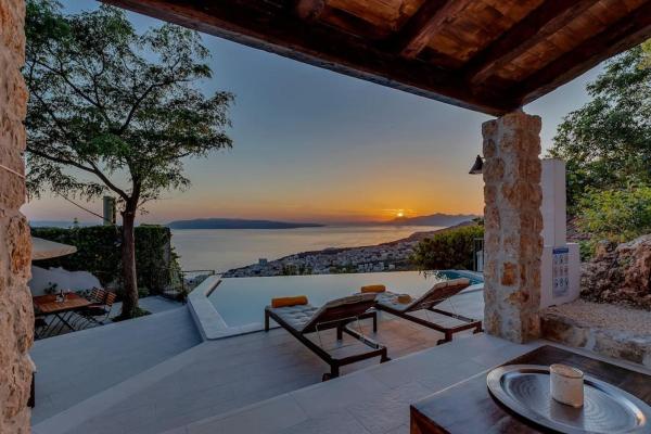 Villa Montes - Makarska Exklusiv, Buchen Sie  Hotels in Gespanschaft Split-Dalmatien mit Pool, Schwimmbad