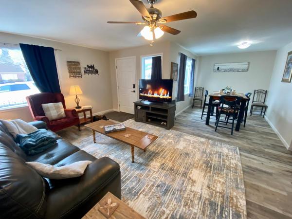 Bos Copper City Charmer, easy Freeway Access, open floorplan, Prenota  Butte Montana