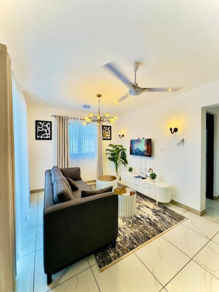 Blessed F&M Apartments, Reserva ahora Apartamento Hoteles con piscina en Coast Region, Piscina
