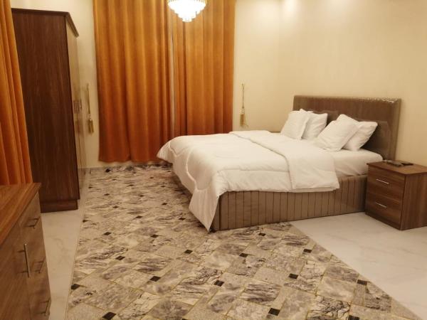 فيلا جديدة للايجار اليومي, Buchen Sie  Hotels in Dhofar mit Parkplatz, Parkplätze