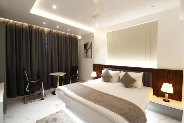Hotel Lémore Stay & Dine, Réserver  Hôtels à Solapur avec petit-déjeuner, Petit-déjeuner