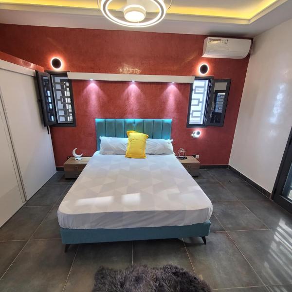 Burj chambre, Buchen Sie  Hotels in M'bour mit Parkplatz, Parkplätze