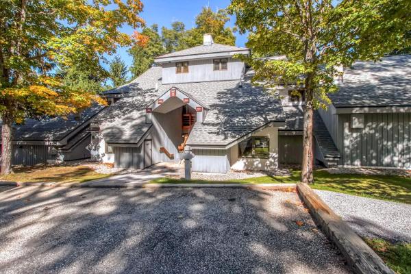 Woods Village 10, Buchen Sie  Killington 