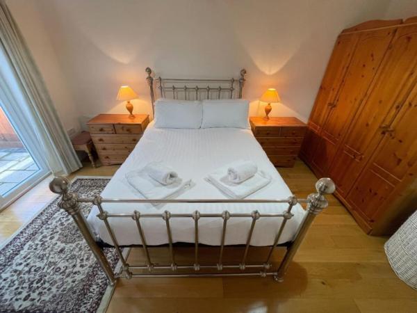 Amazing Cottage In Delightful Madingley Village - Cambridge Homehost, Réserver  Madingley 