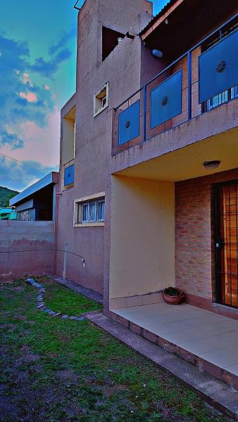Duplex Unquillo, Prenota  Hotel a Córdoba con parcheggio, Parcheggio