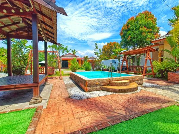 Chalet Yunie Marang by RVH, Prenota Chalet Hotel a Terengganu con piscina, Piscina