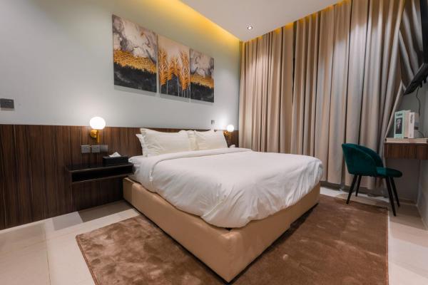 Riyadh luxury الياسمين 2, Buchen Sie  Hotels in Provinz Riad mit Parkplatz, Parkplätze