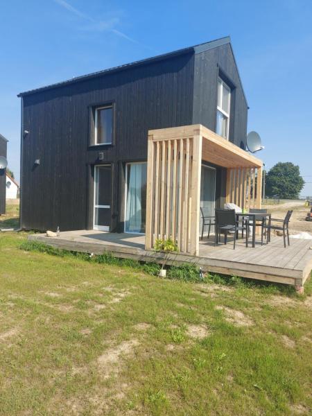 Dom Mazury w Ilawie czerwony i zielony, Réserver  Szwarcenowo 