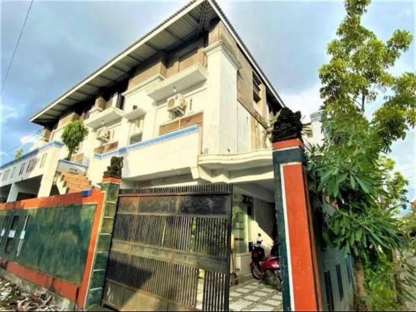 OYO 93074 Wisma Aliyah Near Sidrap, Prenota  Hotel a Sulawesi con parcheggio, Parcheggio